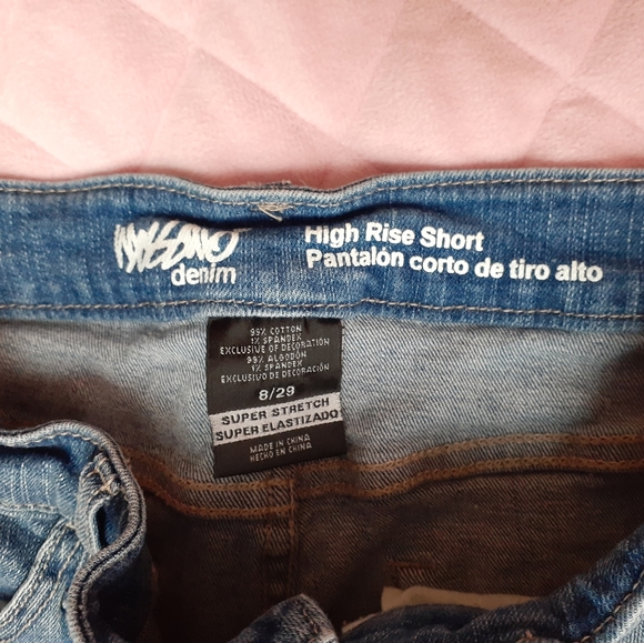 High waisted lace Jean shorts - Picture 3 of 3